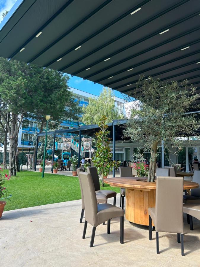 Hotel Agora Neptun Exterior foto